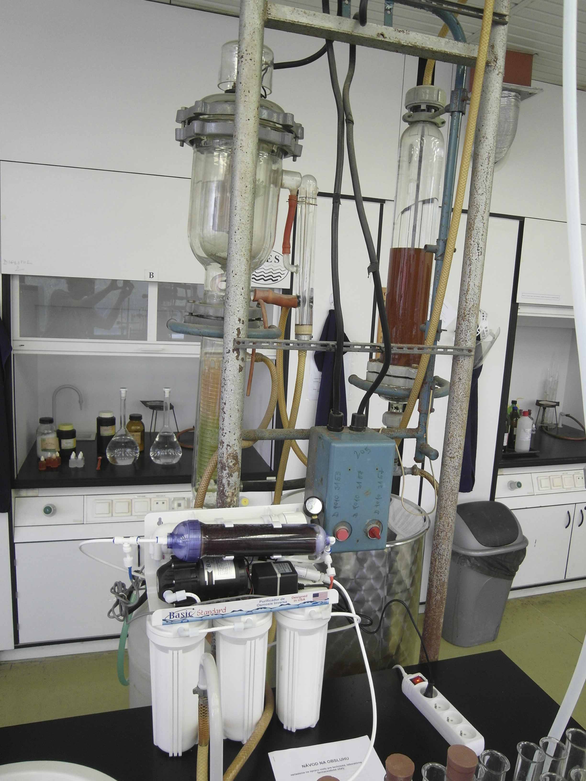 Destilátor Crystal LAB s čerpadlom (12 L/hod)